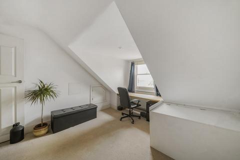 Flat E, 17 Marriott Road, Barnet, EN5 4NJ