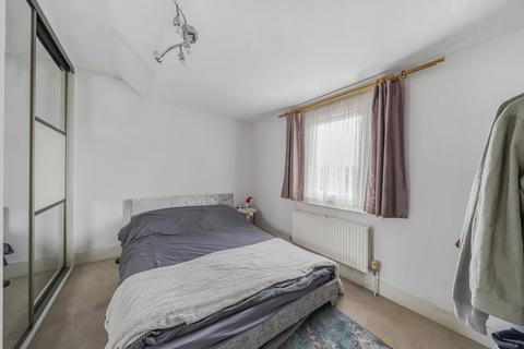 Flat E, 17 Marriott Road, Barnet, EN5 4NJ