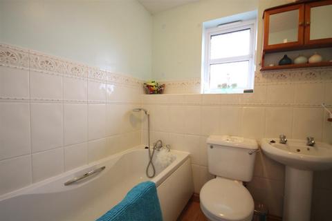 2 bedroom end of terrace house to rent, Latham Close, Darenth Village Park, Dartford, Kent