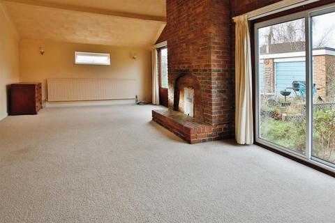 4 bedroom detached bungalow for sale, St. Cuthberts Lane, Locks Heath, Southampton