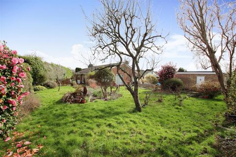 4 bedroom detached bungalow for sale, St. Cuthberts Lane, Locks Heath, Southampton