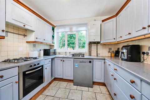 2 bedroom flat for sale, Whitnell Way, London