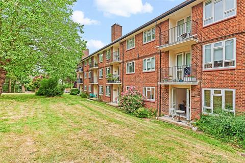 2 bedroom flat for sale, Whitnell Way, London