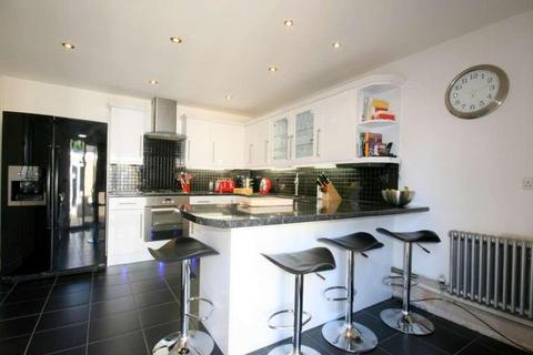 3 bedroom house for sale, Essex Mead, Grovehill, Hemel Hempstead