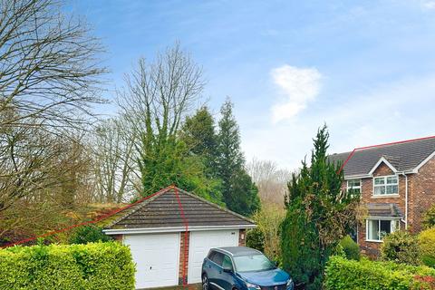 3 bedroom semi-detached house for sale, Oakwood Close, Oswestry SY11