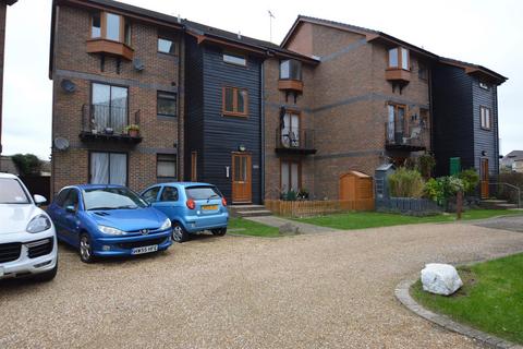 2 bedroom flat for sale, RYDE