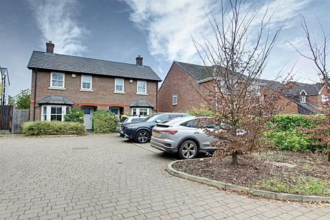 32 Reson Way, Hemel Hempstead, HP1 1NU