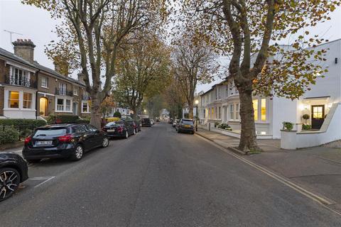 3 bedroom end of terrace house for sale, Cambridge Road, Southend-On-Sea SS1