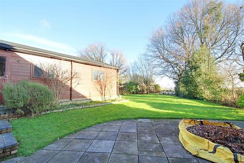 3 bedroom semi-detached house for sale, Summerhouse Way, Abbots Langley