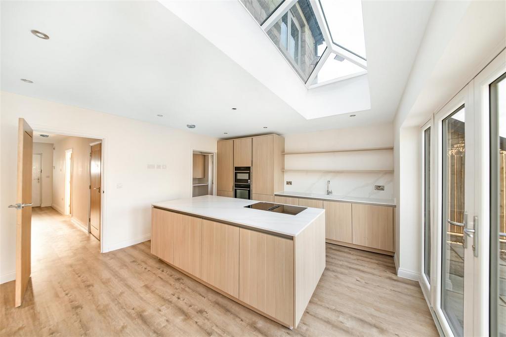 Kitchen Alt