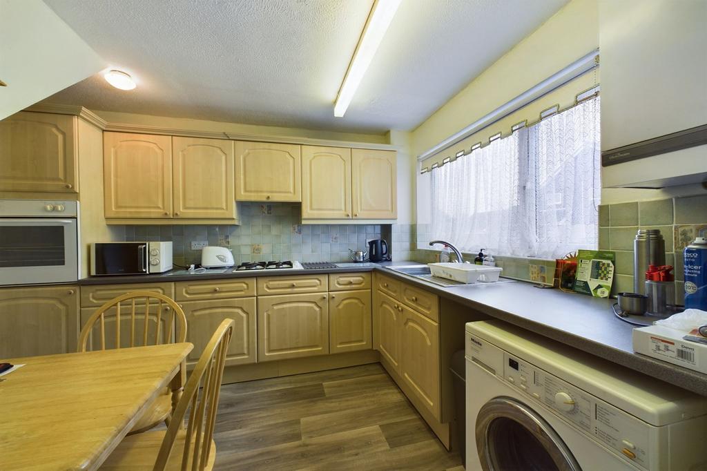 Kitchen / Breakfast Room