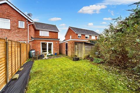 2 bedroom semi-detached house for sale, Harwood Avenue, Thetford, IP24