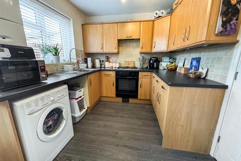 2 bedroom end of terrace house for sale, Inwood Close, Corby NN18