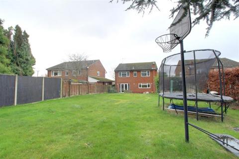 4 bedroom detached house for sale, Huntsmans Close, Dagnall, Berkhamsted