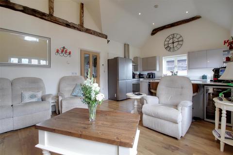 3 bedroom detached house for sale, New Hall Mews, Bovingdon