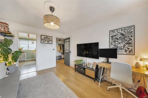 1 bedroom apartment for sale, Staveley Close, Peckham, London