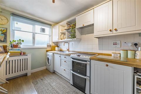 1 bedroom apartment for sale, Staveley Close, Peckham, London