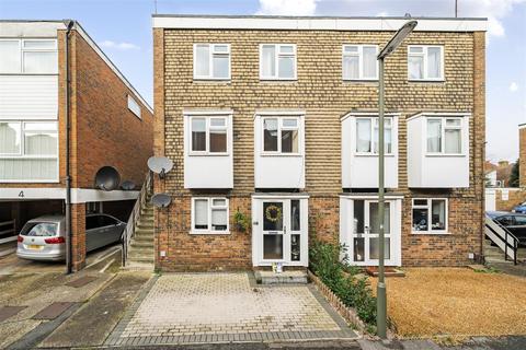 2 bedroom maisonette for sale, Drummond Road, Guildford