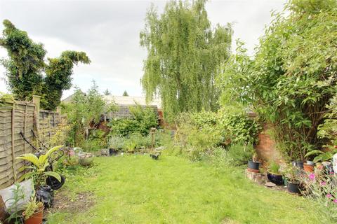 4 bedroom semi-detached house for sale, Western Road, Tring