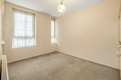 1 bedroom flat for sale, Green Bank, London E1W