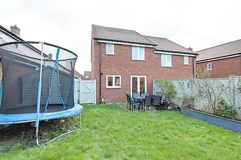 3 bedroom semi-detached house for sale, Greenhalch Close, Aston Clinton, Aylesbury