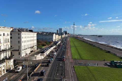 2 bedroom flat for sale, Adelaide Mansions Hove Sea Front