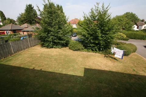 4 Carman Court, Tring, HP23 4RT