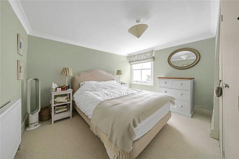 195 Wandsworth Bridge Road, London, SW6 2TT