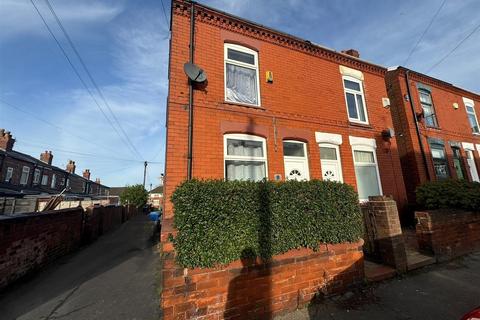 2 bedroom end of terrace house for sale, Llanfair Road, Stockport SK3