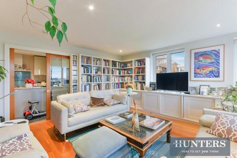 3 bedroom apartment for sale, 4 Strand Drive, Richmond