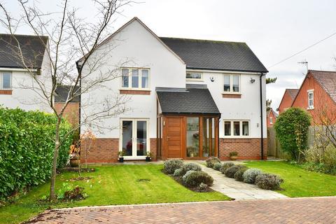 4 bedroom detached house for sale, Bretforton Road Badsey WR11 7XQ