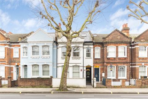 3 bedroom flat for sale, Wandsworth Bridge Road, Fulham, London, SW6