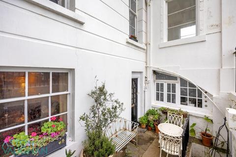 3 bedroom apartment for sale, Chichester Terrace, Brighton BN2