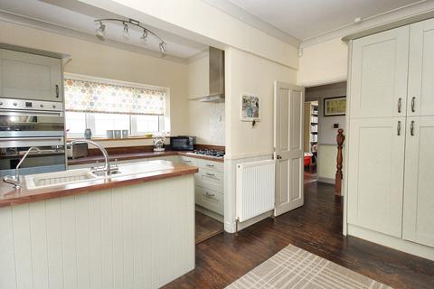 4 bedroom detached house for sale, Nevells Road, Letchworth Garden City, SG6