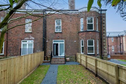 3 bedroom house for sale, Silvan Court, Macclesfield