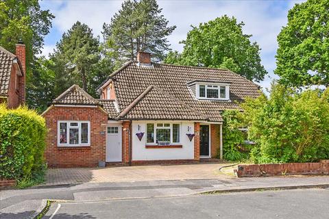 5 bedroom detached house for sale, Pine Walk, Sarisbury Green