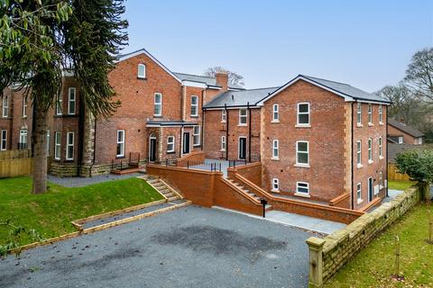 4 bedroom house for sale, Silvan Court, Macclesfield