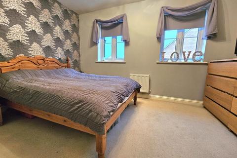 2 bedroom terraced house for sale, Rudloe Drive, Kingsway, Quedgeley, Gloucester