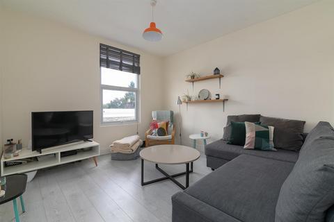 2 bedroom flat for sale, Park Lane, London