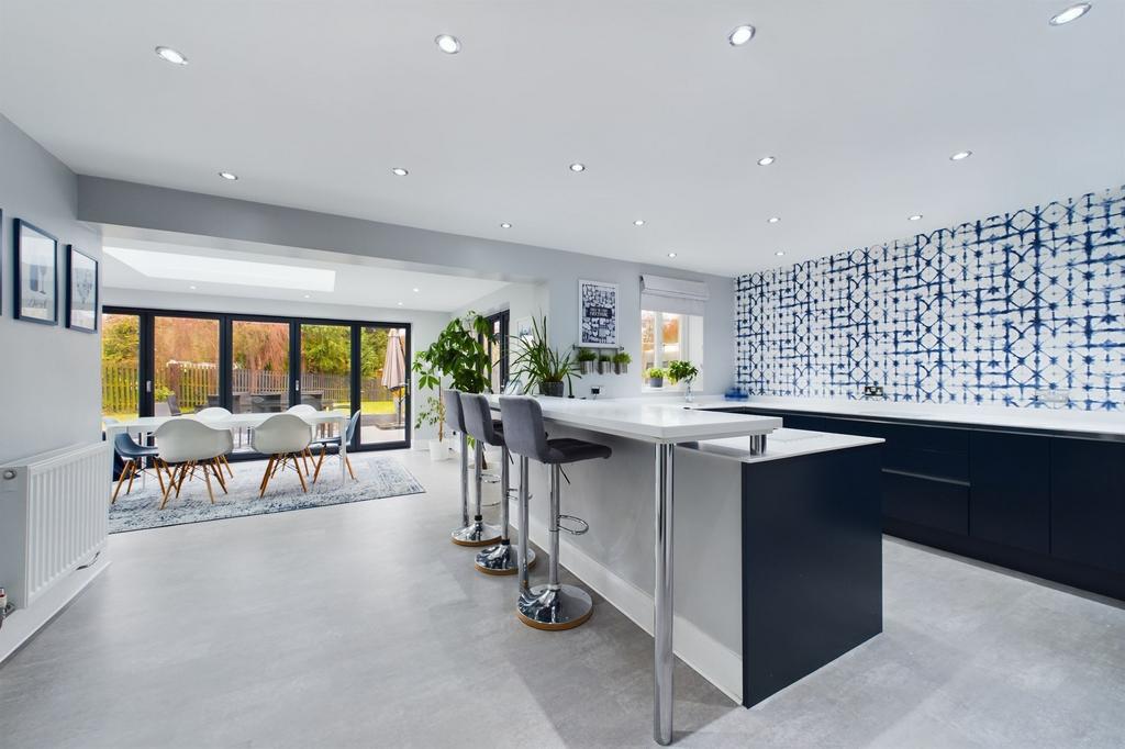 Kitchen/Breakfast Room