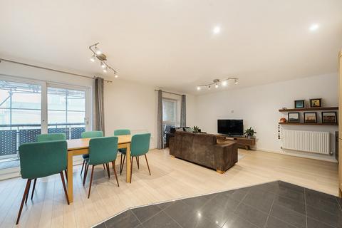 2 bedroom apartment for sale, Metropolitan Station Approach, Watford, Hertfordshire