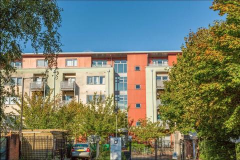 Flat 17, Ducrow Court Backfields, Bristol, BS2 8AQ