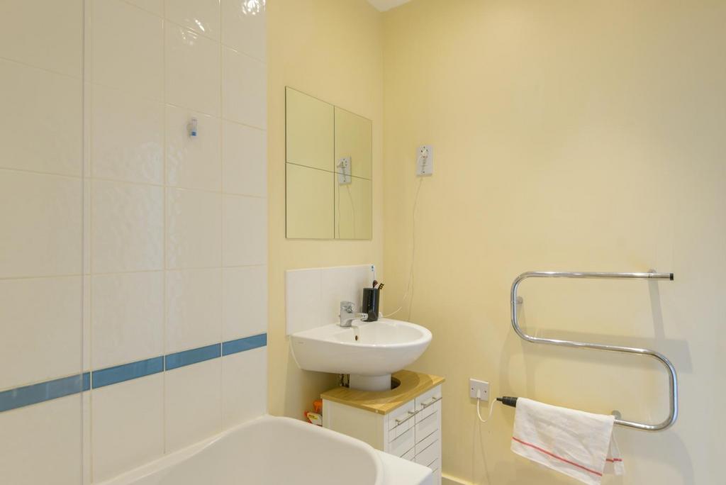WORCCUD71 - Bathroom A.jpg