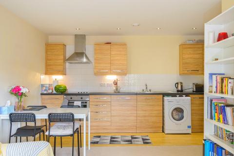 Flat 17, Ducrow Court Backfields, Bristol, BS2 8AQ