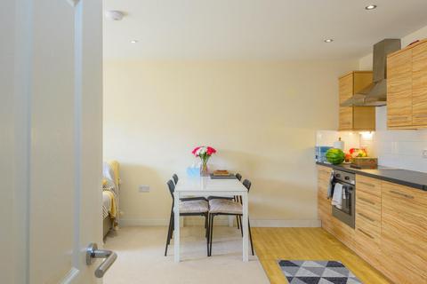 Flat 17, Ducrow Court Backfields, Bristol, BS2 8AQ