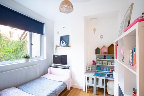 1 Christina Terrace, Bristol, BS8 4QB