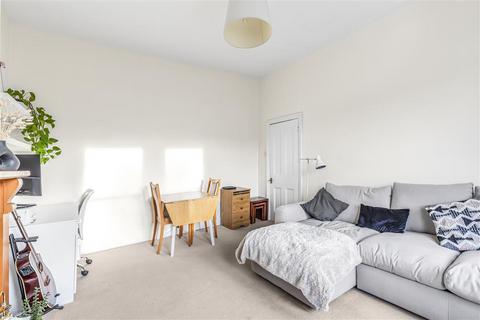 1 bedroom flat for sale, Ryde Vale Road, SW12