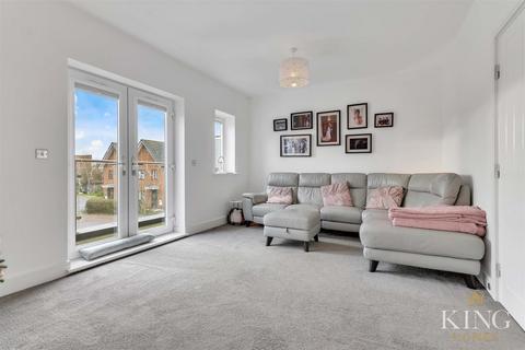 4 bedroom semi-detached house for sale, Duncan Road, Stratford Upon Avon