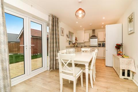 3 bedroom detached house for sale, Hilton Drive, Hatfield Peverel