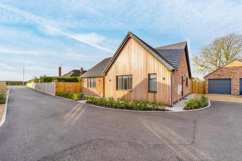 3 bedroom detached bungalow for sale, Burgess Court, Donington